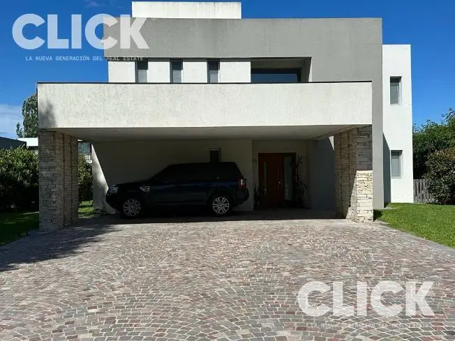 Casa 6 ambientes en venta y alquiler en Barrio Los Naranjos 3