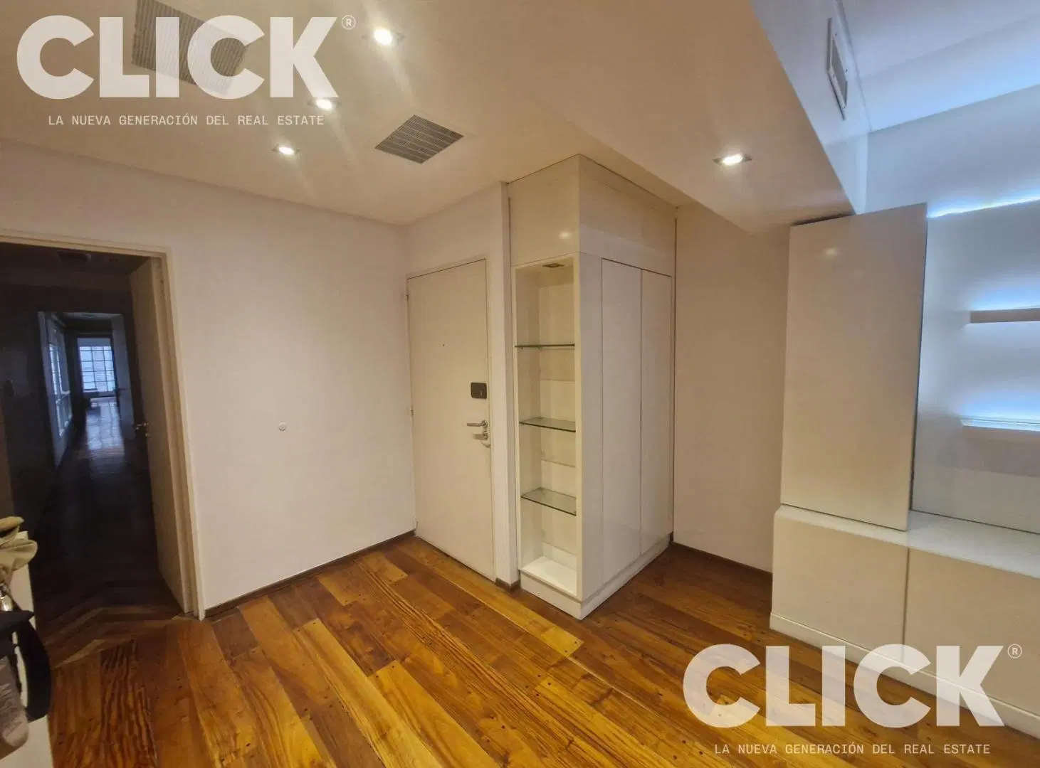 Venta - Departamento 5 ambientes con balcón - cochera - dependencia - Barrio Norte 2