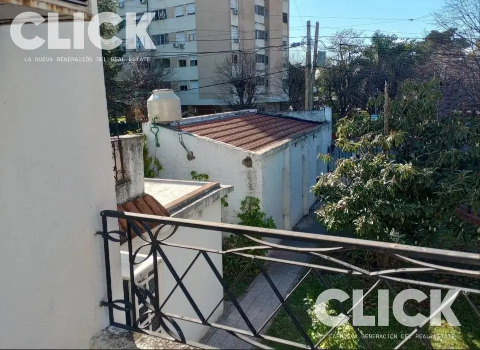 Casa con local comercial en VENTA! 2