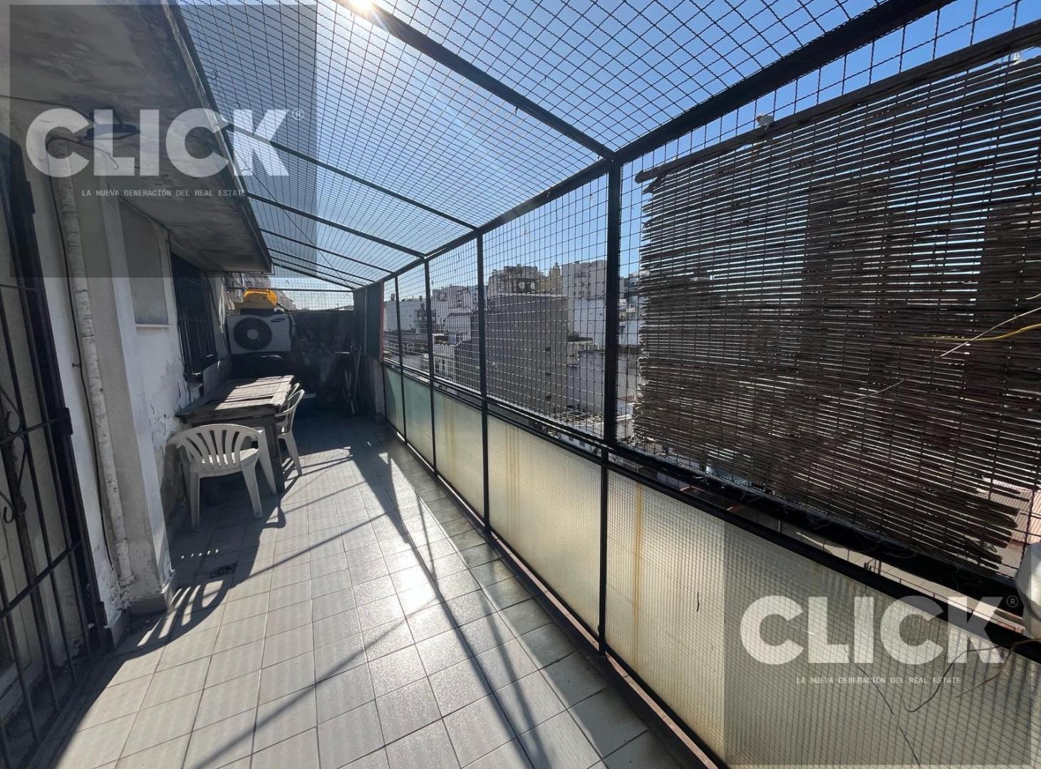 Foto de VENTA - 4 AMBIENTES AL FRENTE CON BALCON ATERRAZADO - A REFACCIONAR, imagen 5