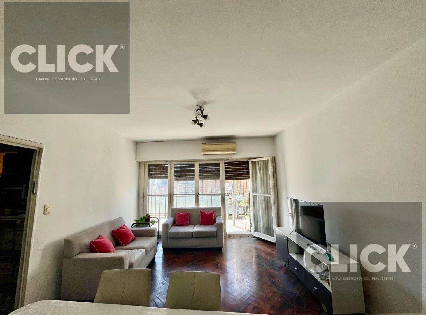 Foto de VENTA - 4 AMBIENTES AL FRENTE CON BALCON ATERRAZADO - A REFACCIONAR, imagen 2