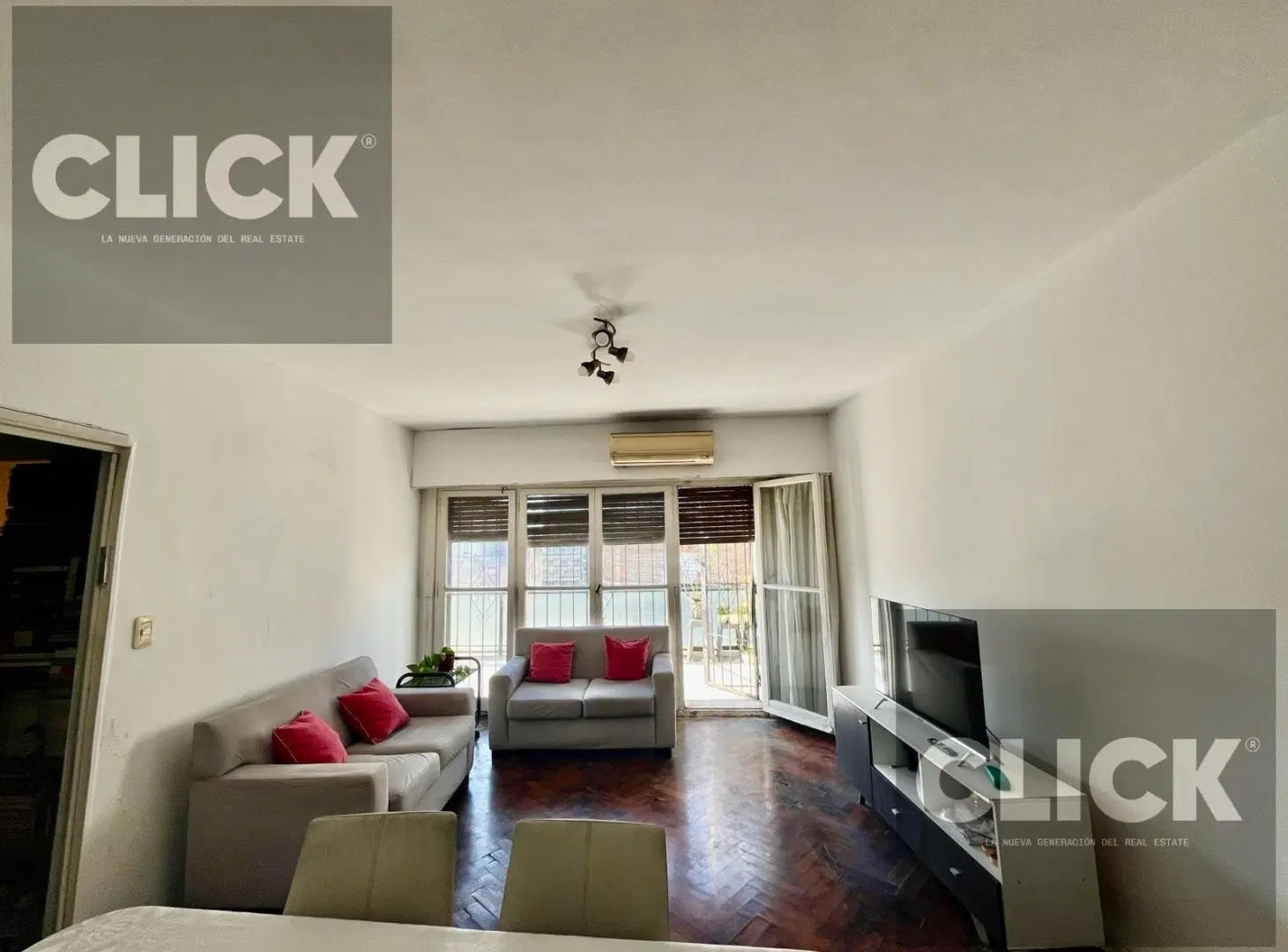 VENTA - 4 AMBIENTES AL FRENTE CON BALCON ATERRAZADO - A REFACCIONAR - BALVANERA 1