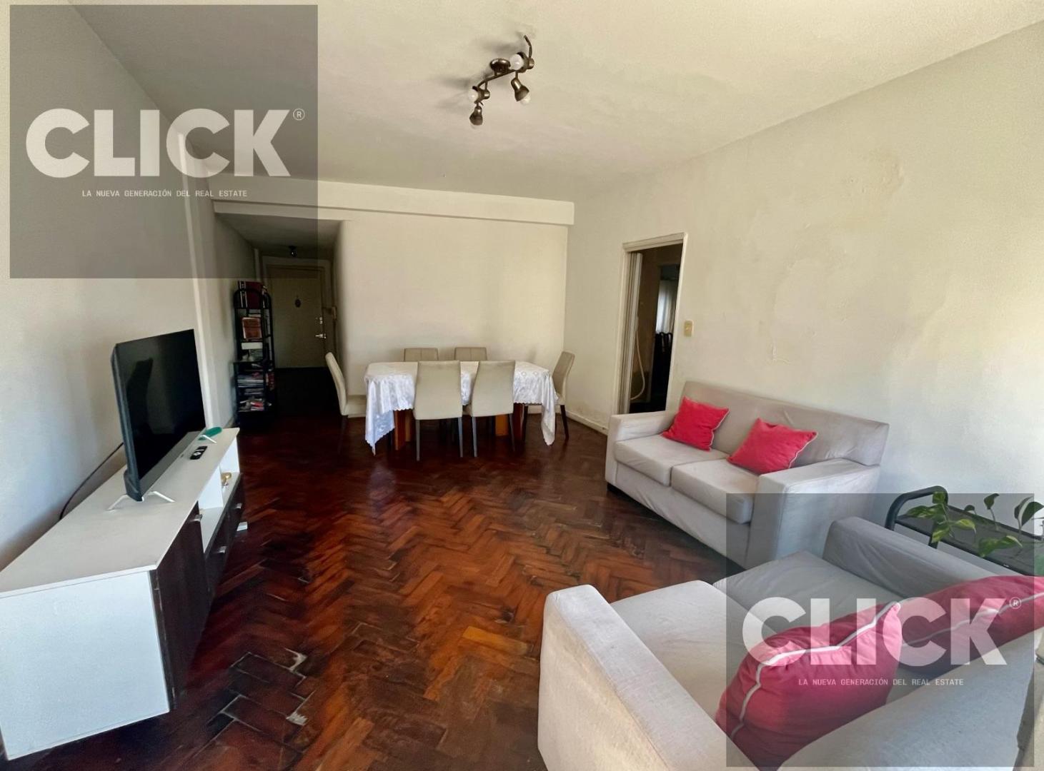 Foto de VENTA - 4 AMBIENTES AL FRENTE CON BALCON ATERRAZADO - A REFACCIONAR, imagen 3