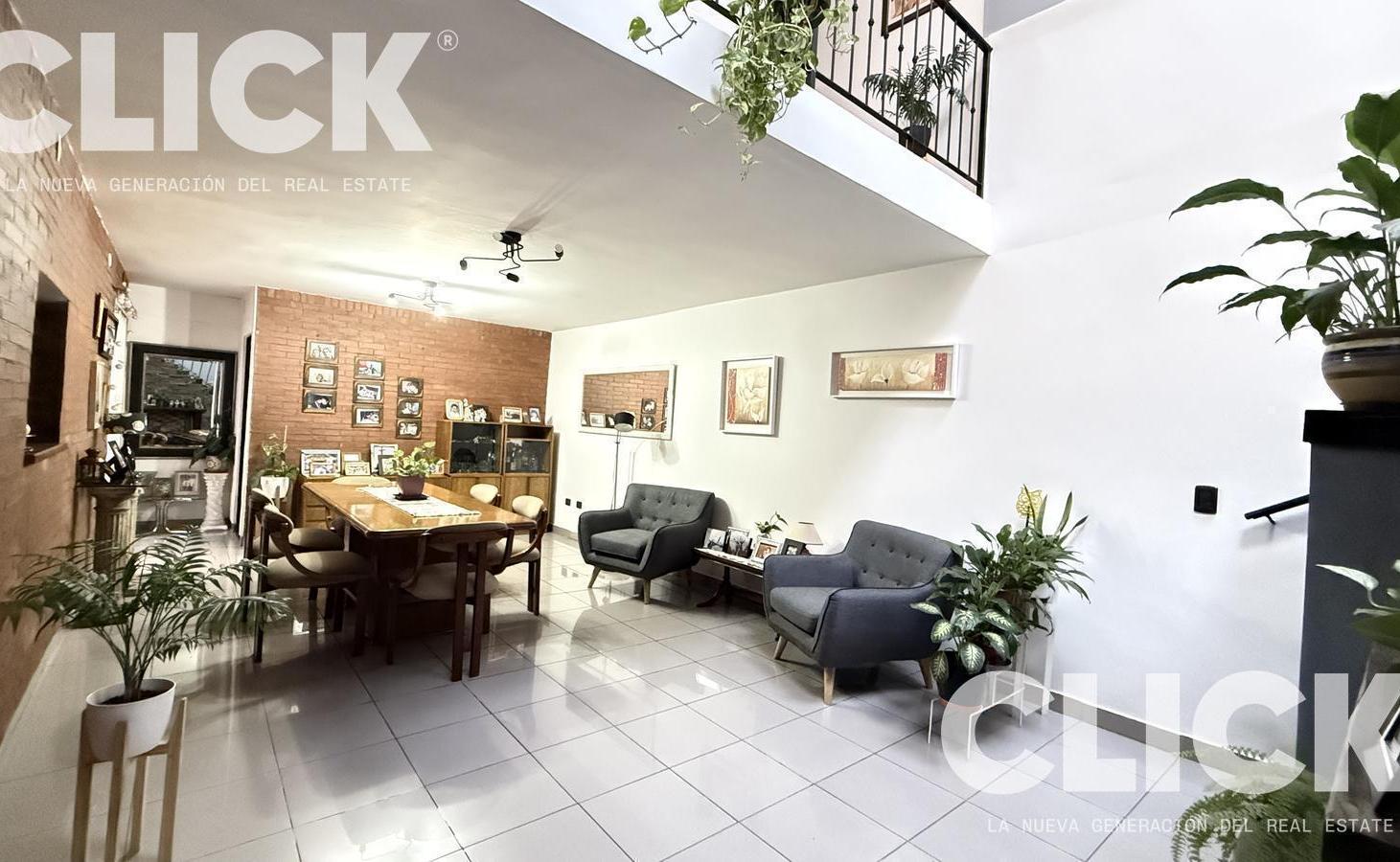 Foto de Venta - Casa 5 ambientes con terraza - Quincho - Villa Crespo, imagen 1