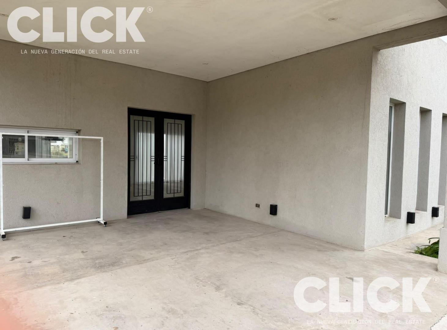 Foto de Casa 4 ambientes con vista al lago en alquiler en Barrio Privado Lagos, imagen 3