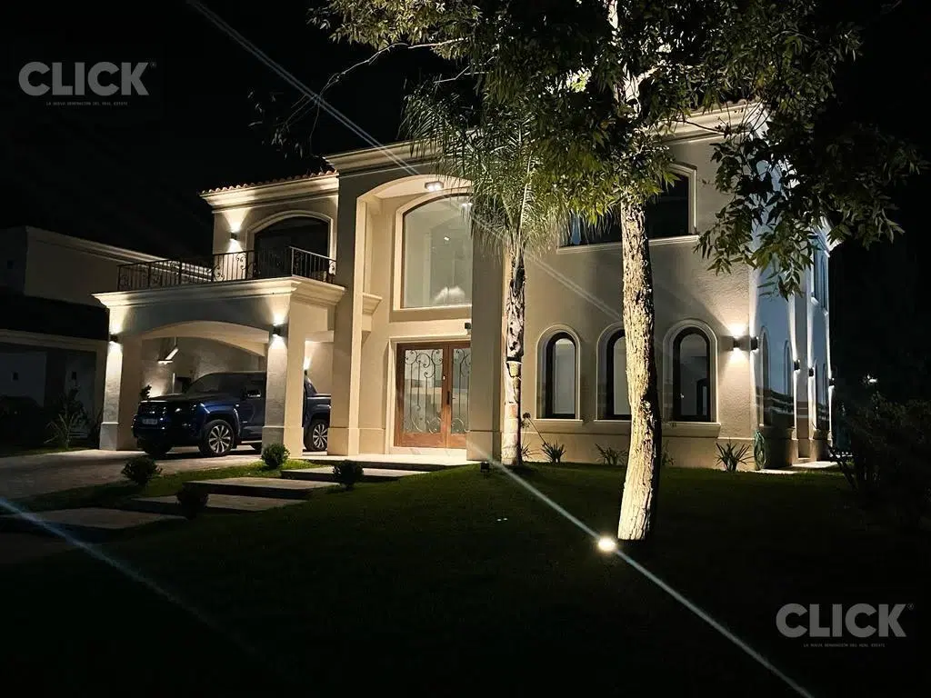 Casa en venta 5 ambientes en Saint Thomas Oeste 1