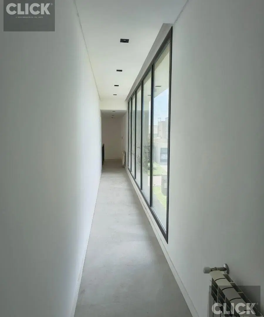 Casa 6 ambientes en venta en El Rebenque con jardín 5