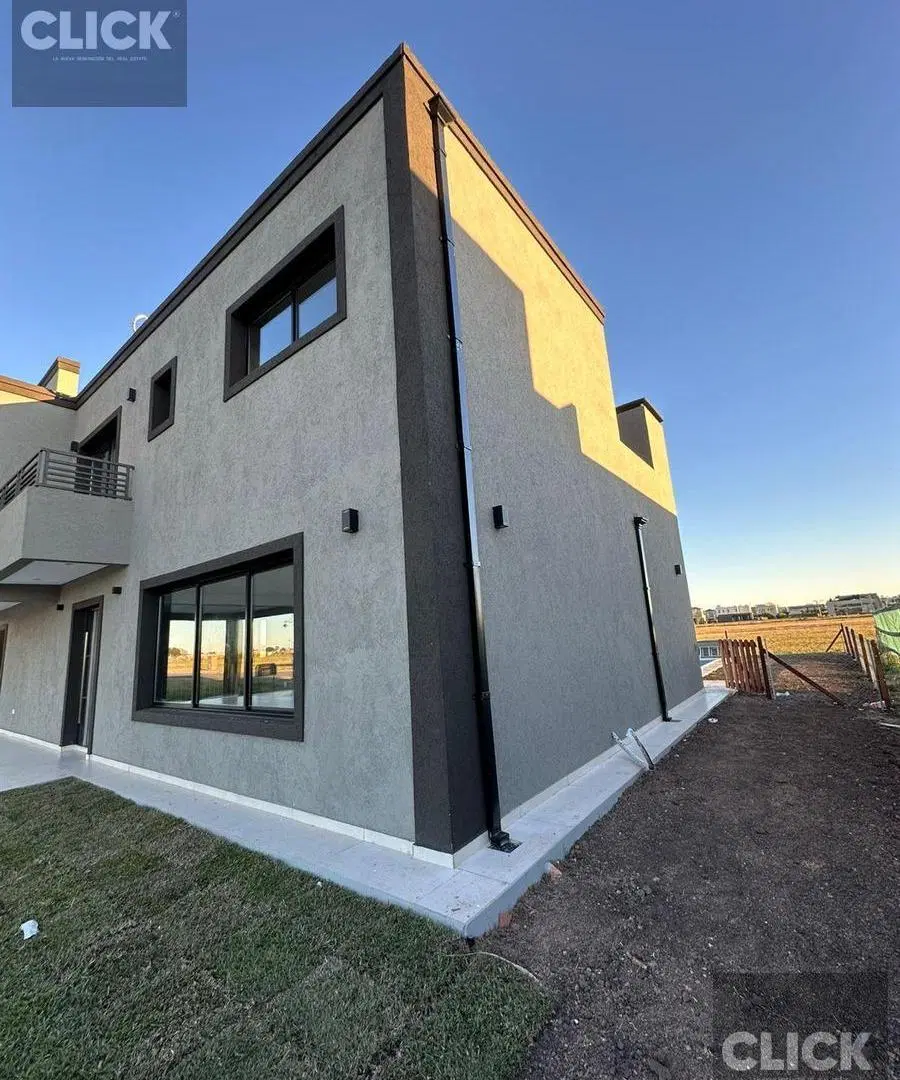 Casa 4 ambientes en venta en El Rebenque 1