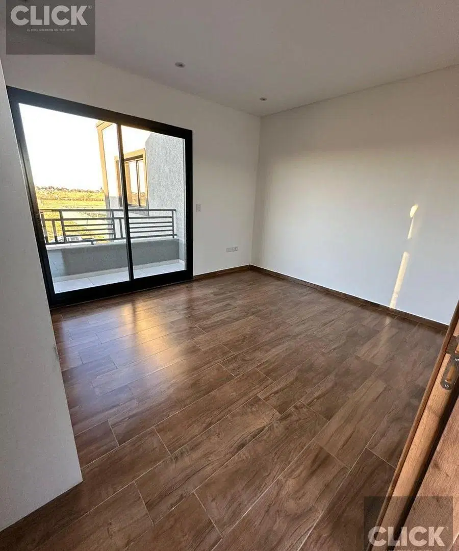 Casa 4 ambientes en venta en El Rebenque 5