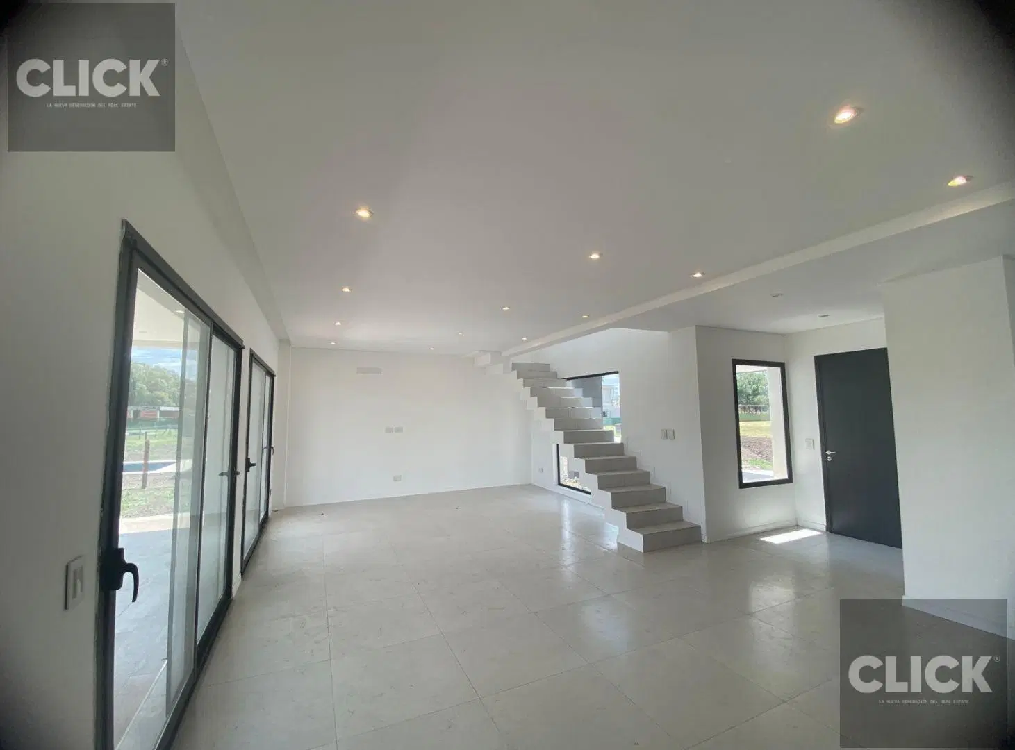 Casa en venta 5 ambientes en Canning Chico 2