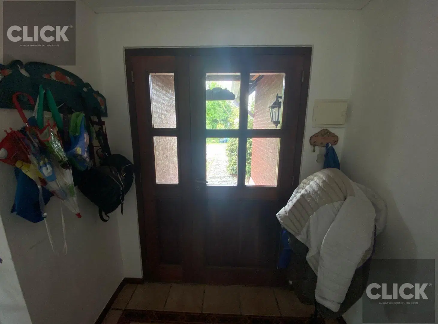 Casa 4 ambientes en venta en Barrio Echeverria del Lago con amplio jardín 5