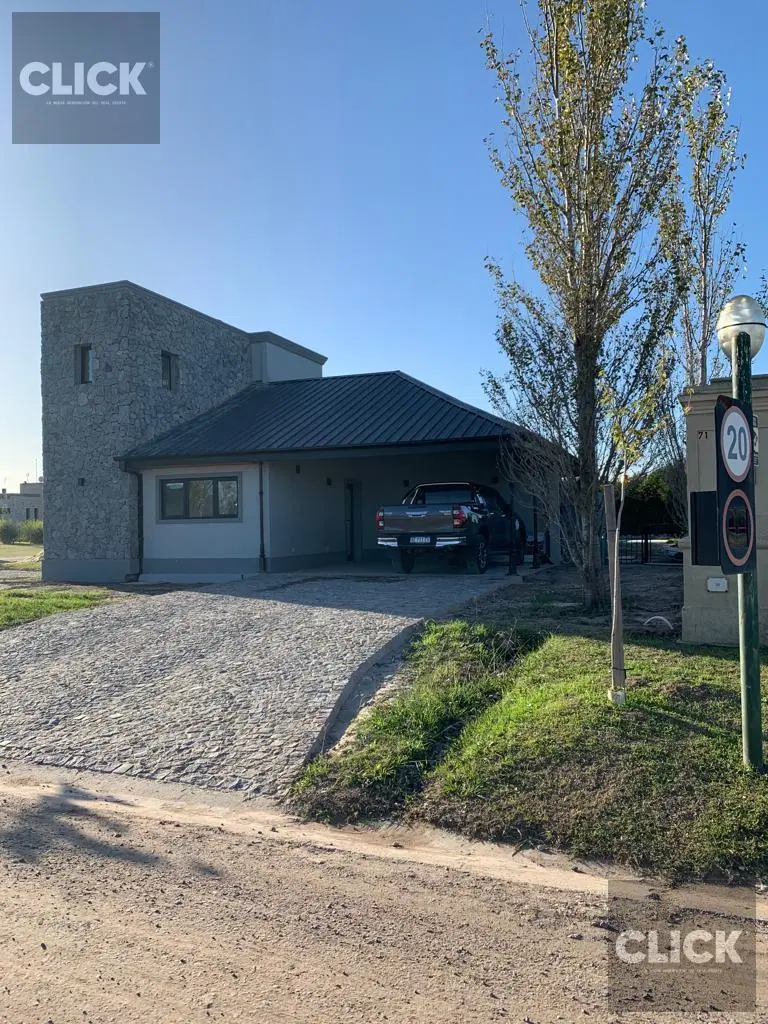 Casa 6 ambientes en venta en Barrio Lagos de San Eliseo 3