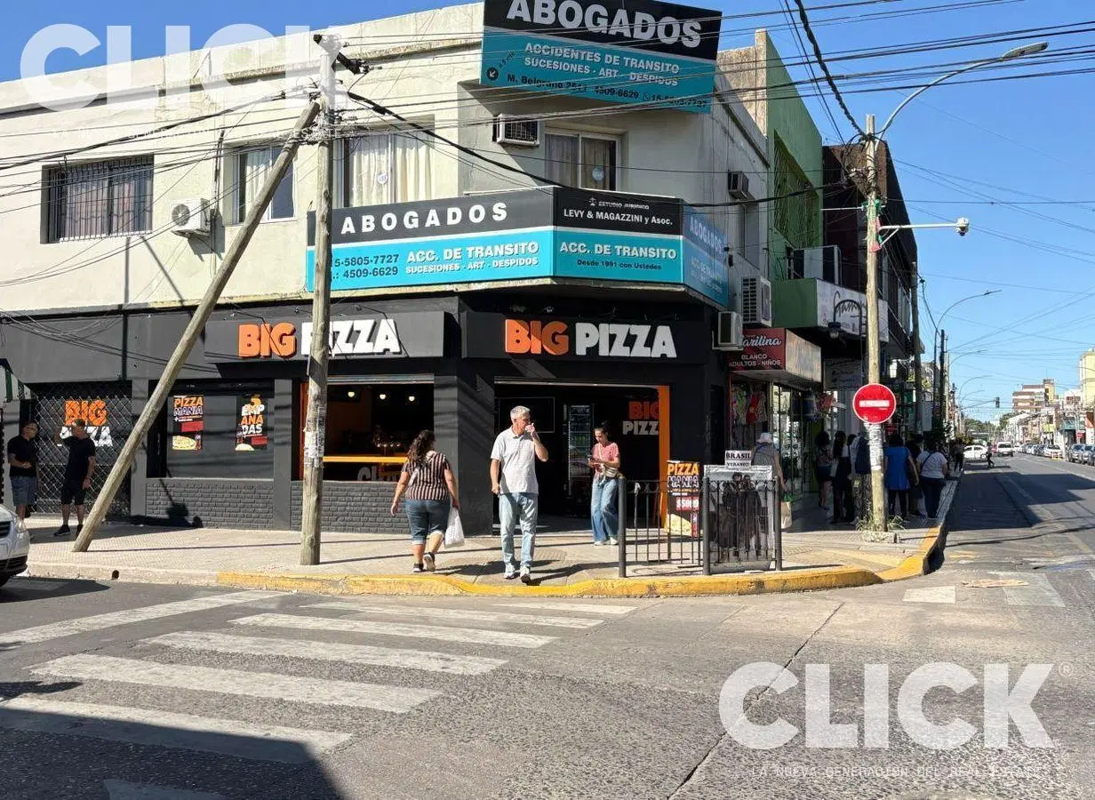 Local en venta excelente esquina Munro 1