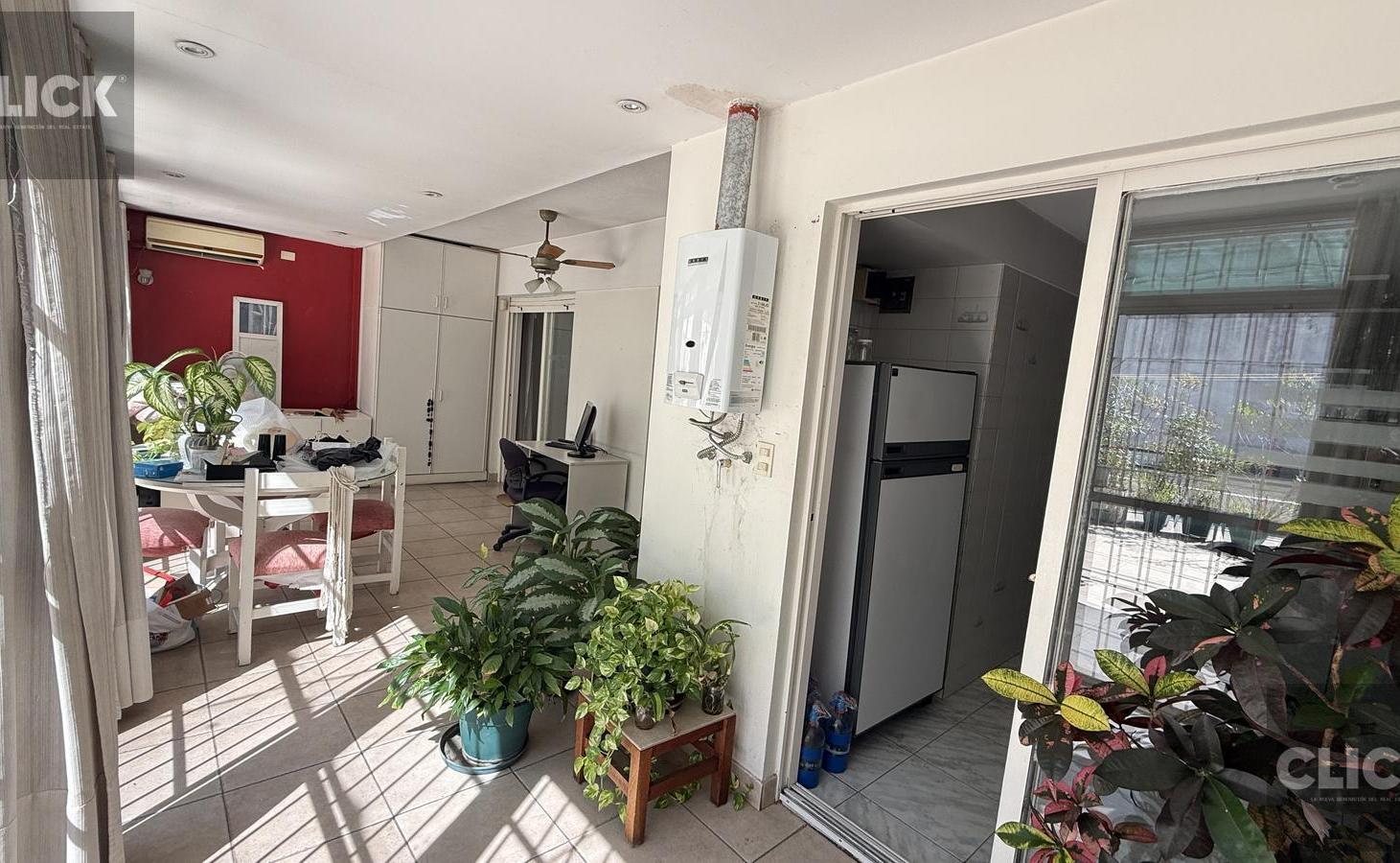 Foto de VENTA - 2 AMBIENTES JARDIN DE INVIERNO - PATIO CON PARRILLA - COCHERA, imagen 5