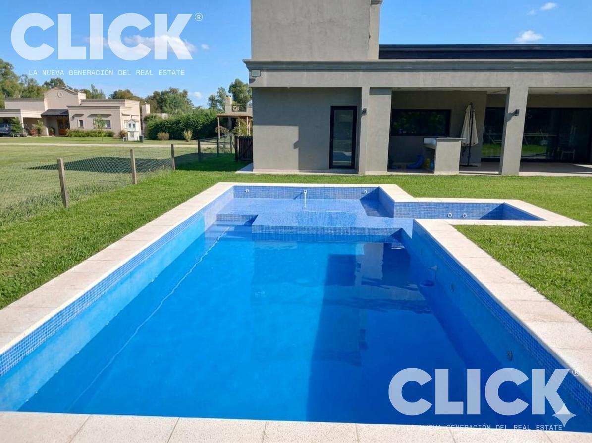 Foto de Casa 5 ambientes en venta en Campo Daromy con pileta, imagen 3