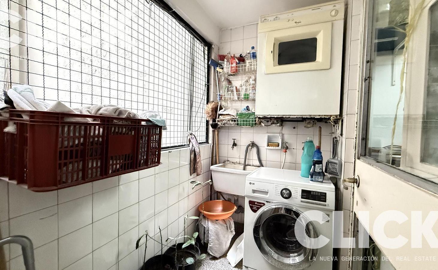 Foto de Amplio 4 Ambientes con Doble Balcón y Vista Abierta en Venta en Palermo, imagen 3