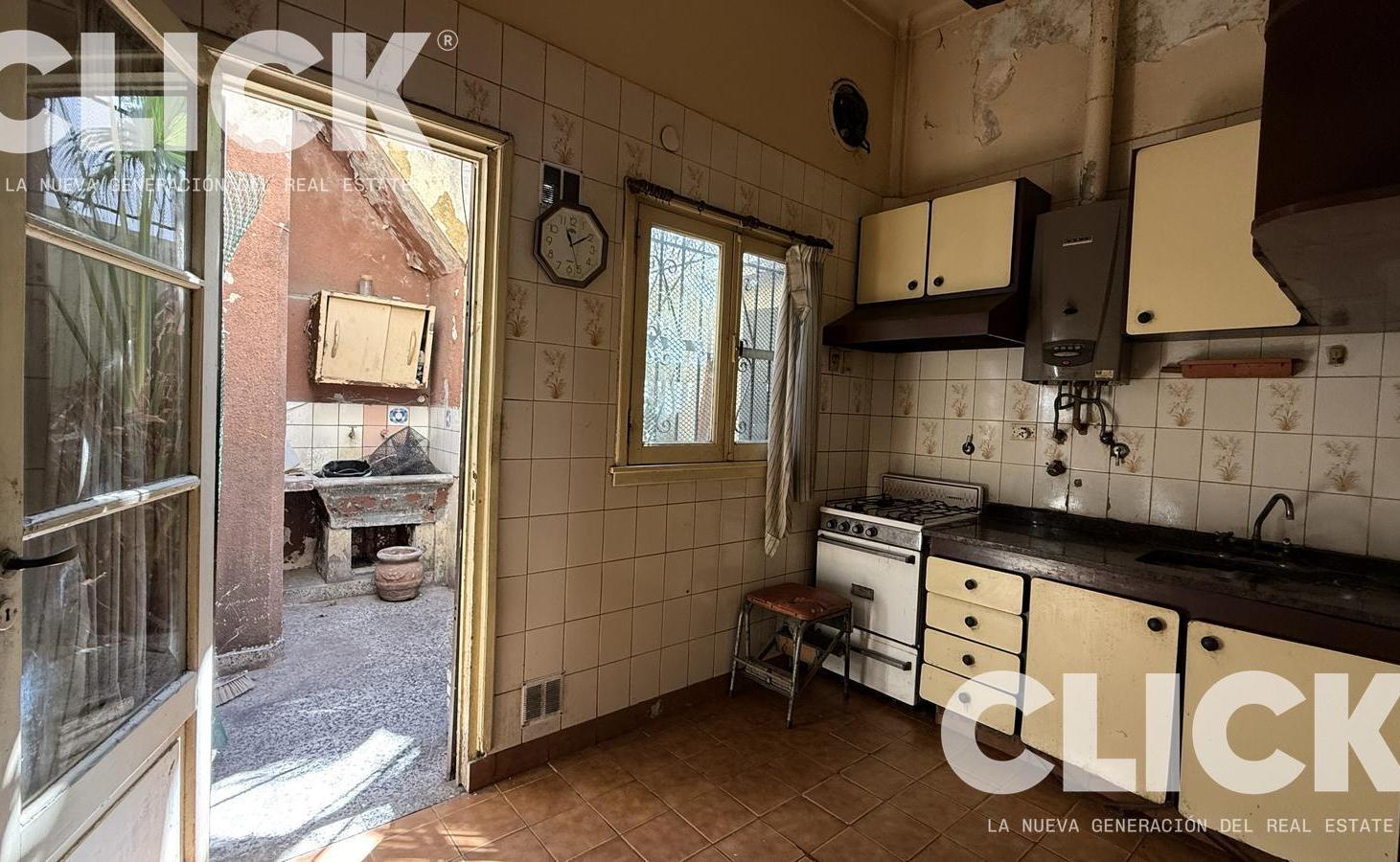 Foto de VENTA - PH 3 AMBIENTES - PATIO Y TERRAZA - VILLA URQUIZA - A RECICLAR, imagen 5