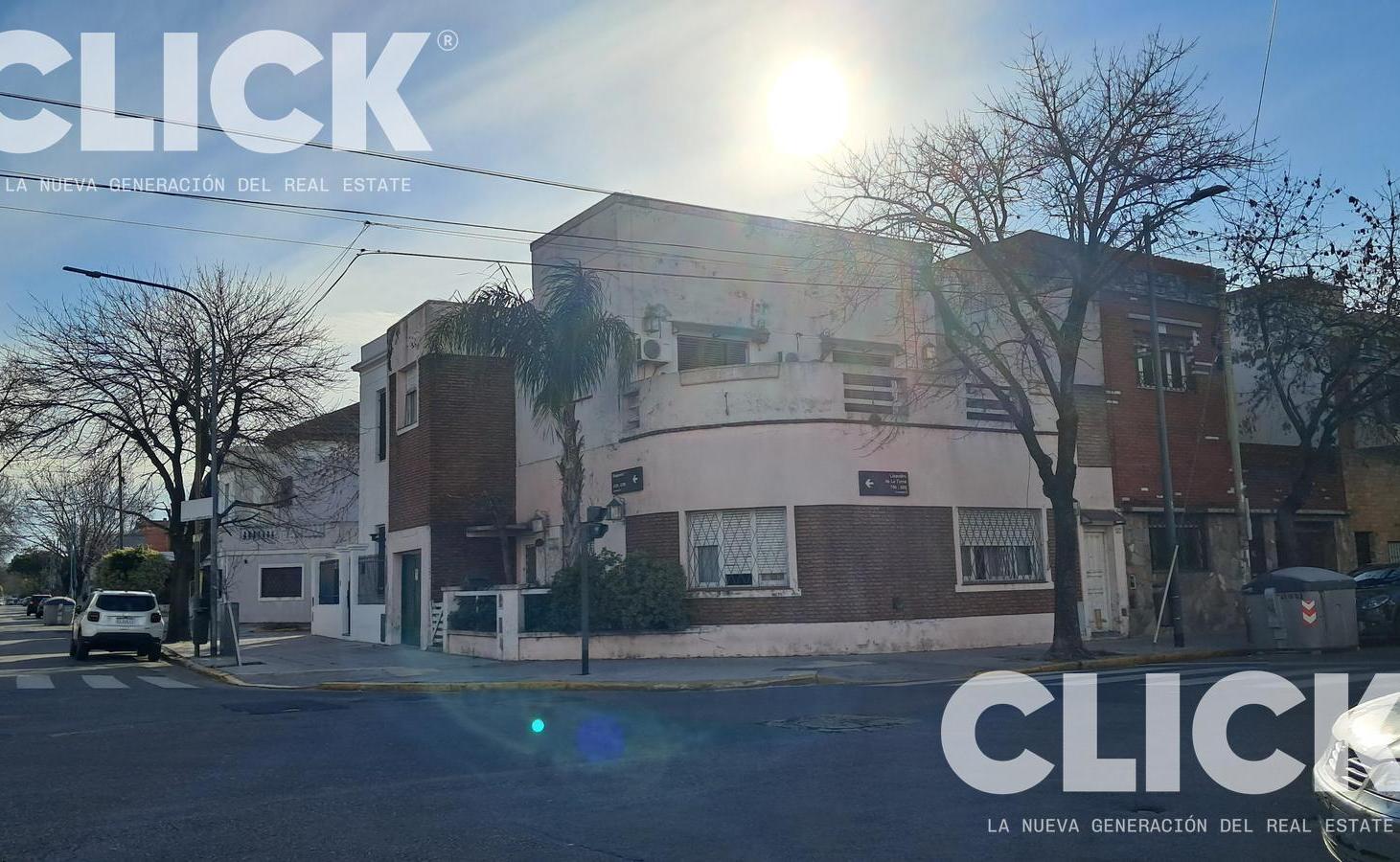 Foto de VENTA - CASA 7 AMBIENTES - LINIERS, imagen 1