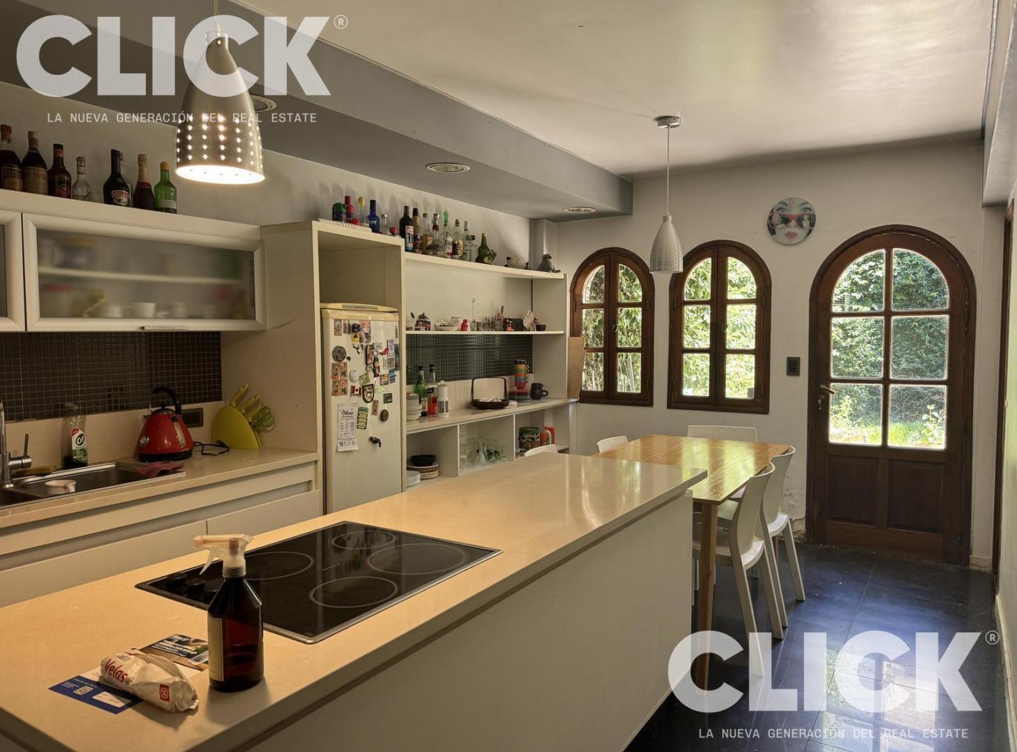 Foto de Casa en ALQUILER de 5 ambientes con pileta y cochera!, imagen 2
