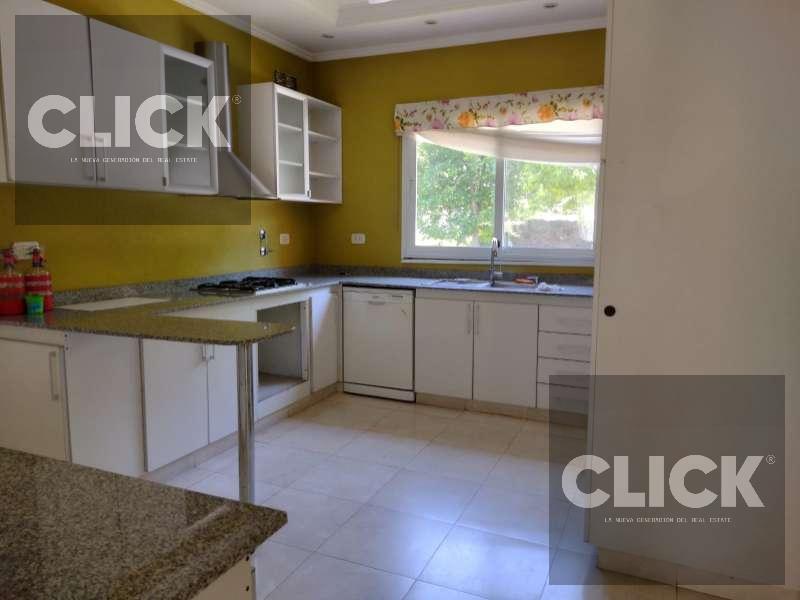 Foto de Venta - Casa de 6 dormitorios en Country Club San Carlos - Malvinas, imagen 4