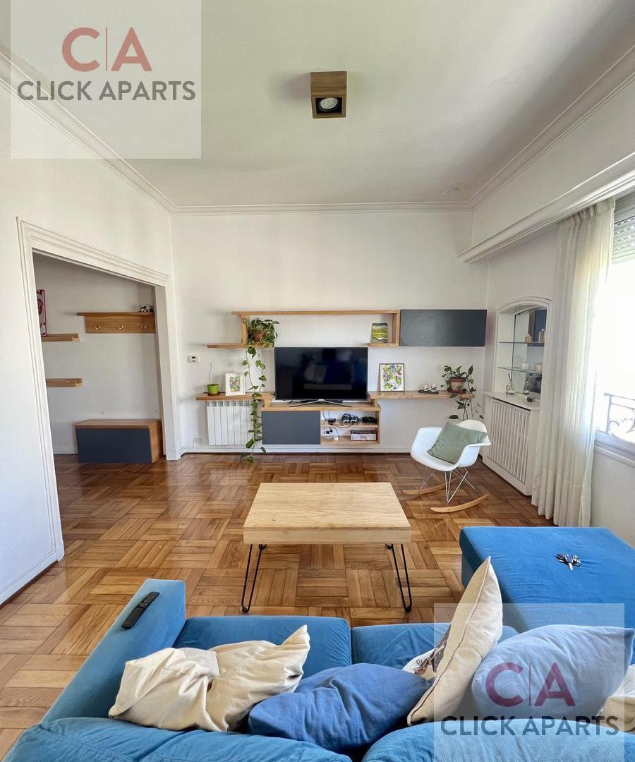 Foto de VENTA - PISO 5 AMBIENTES C/BALCÓN - LUMINOSO - SAN TELMO, imagen 4