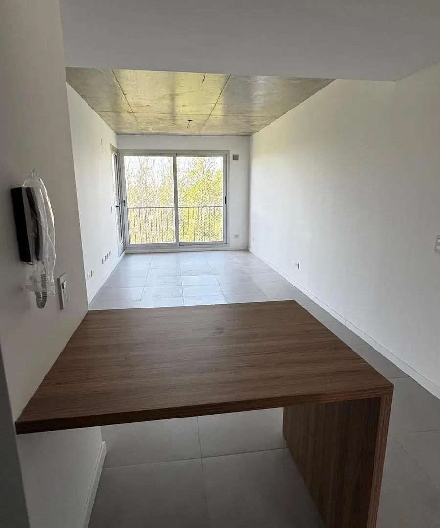 VENTA DEPARTAMENTO DOS DORMITORIOS. CONDOMINIO 8 SAUCES. FUNES 4