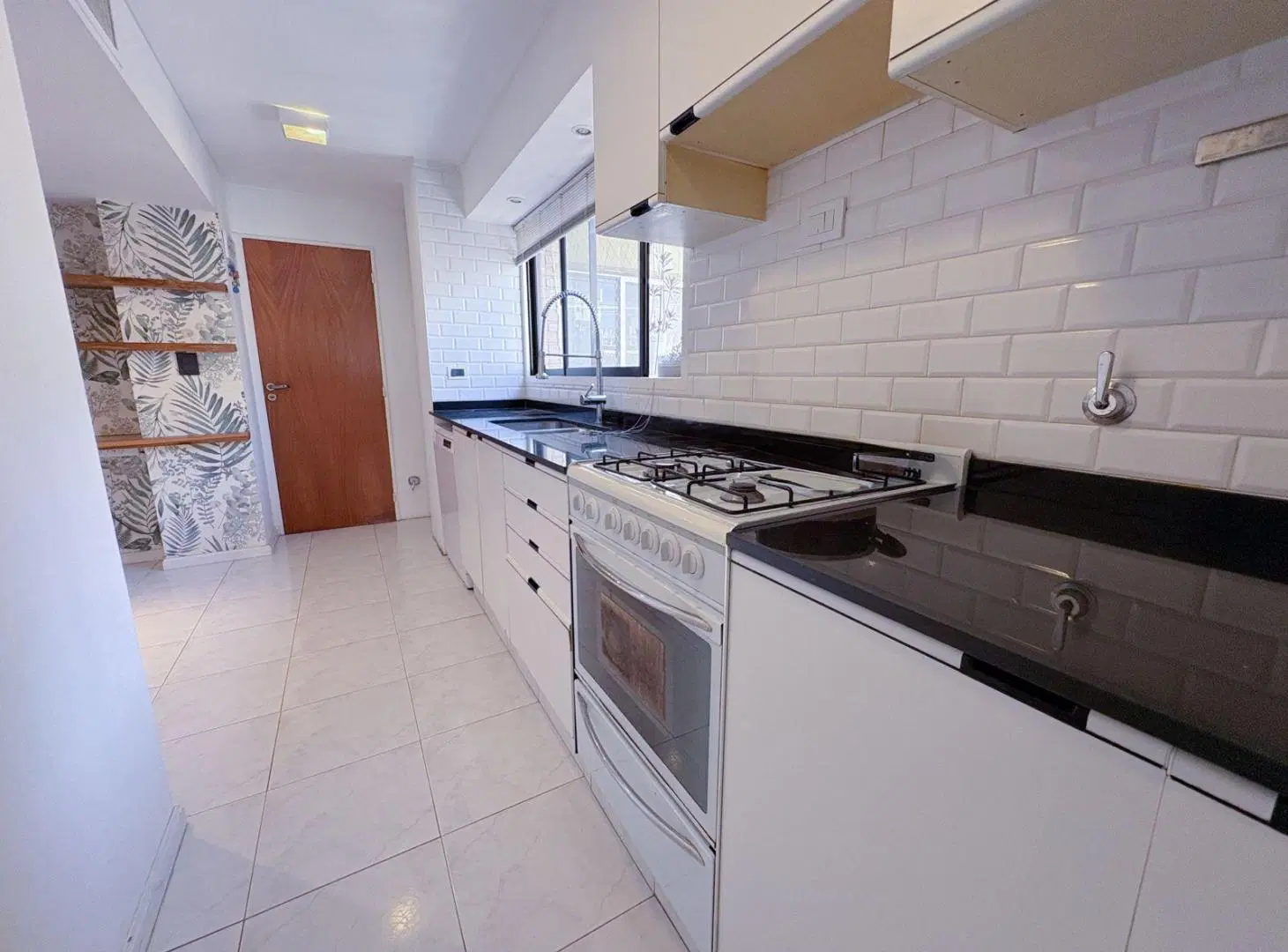 VENTA DEPARTAMENTO 3 DORMITORIOS. COCHERA DOBLE. ZONA MONUMENTO A LA BANDERA. 4