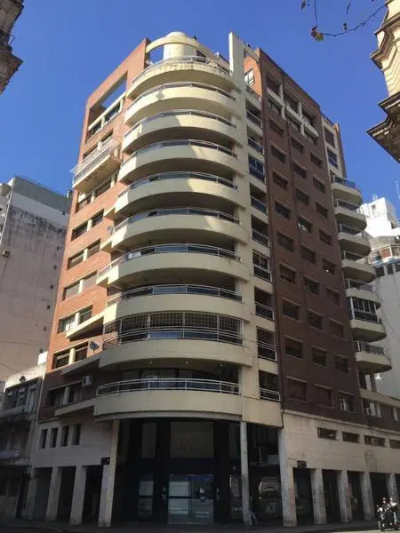 VENTA DEPARTAMENTO 3 DORMITORIOS. COCHERA DOBLE. ZONA MONUMENTO A LA BANDERA. 2