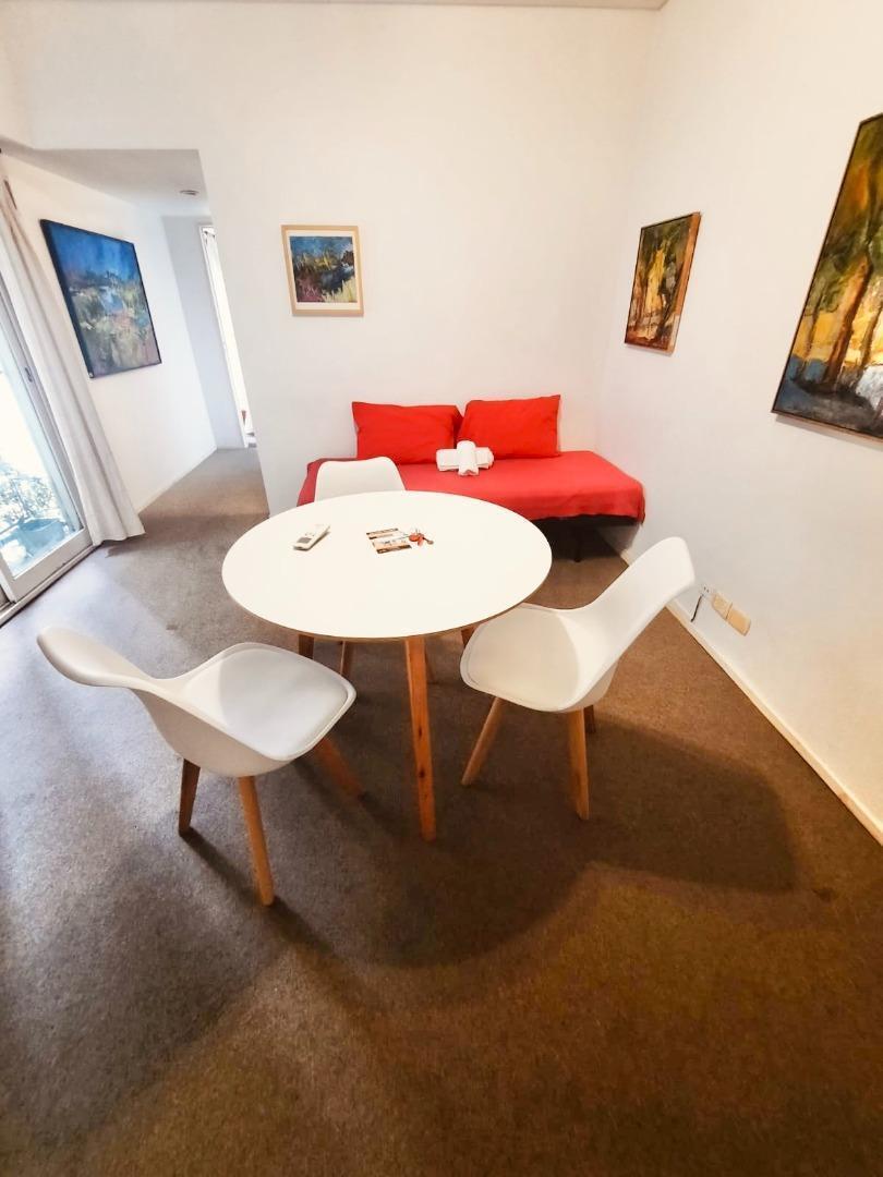 Foto de Alquiler Departamento 2 Amb Amueblado Esmeralda 1066 Centro, imagen 2