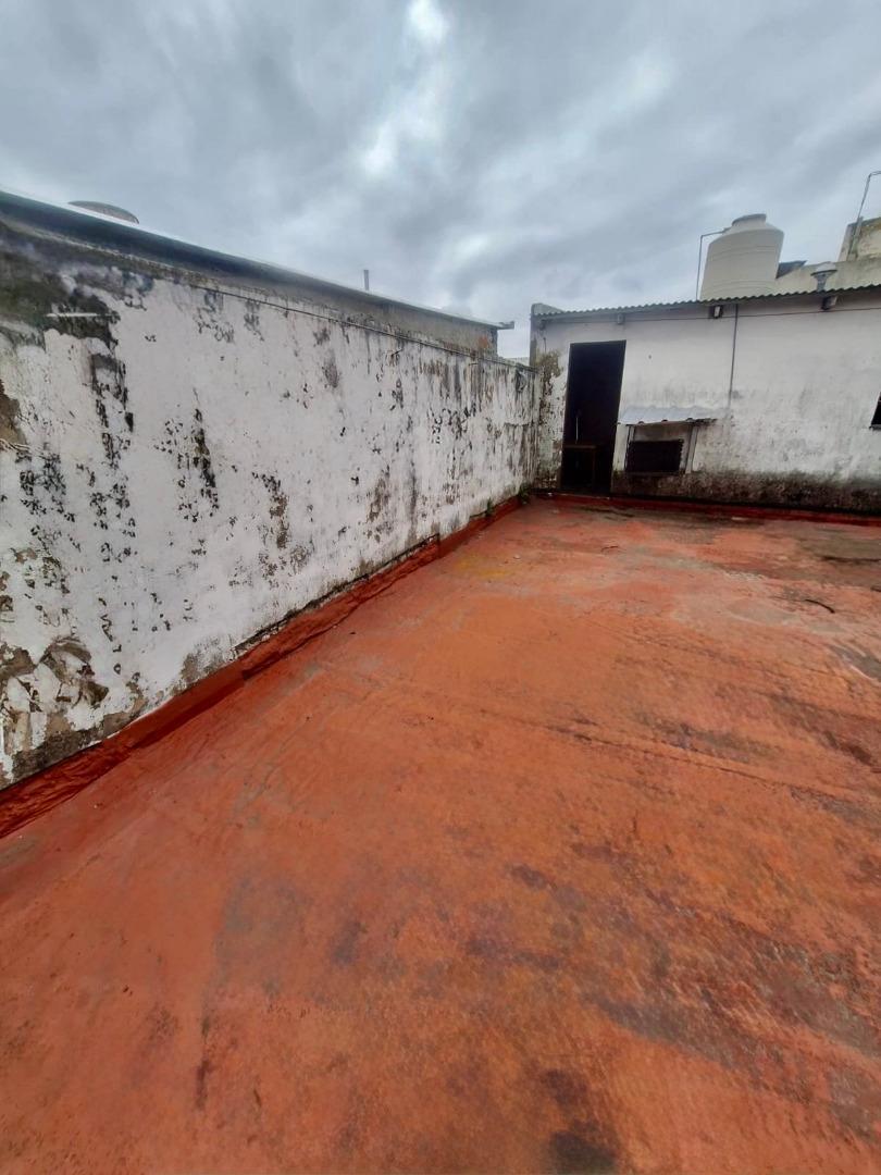 Foto de Venta Local Comercial c depósito/terraza Int Quindimil1601, imagen 3