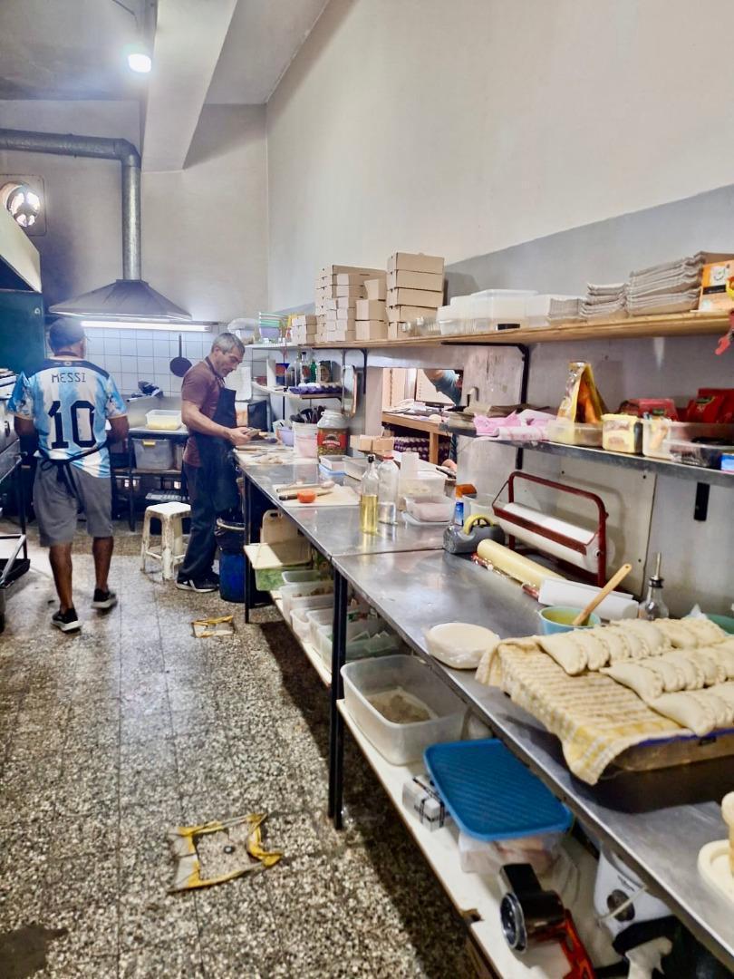Foto de Venta Local Comercial c depósito/terraza Int Quindimil1601, imagen 1