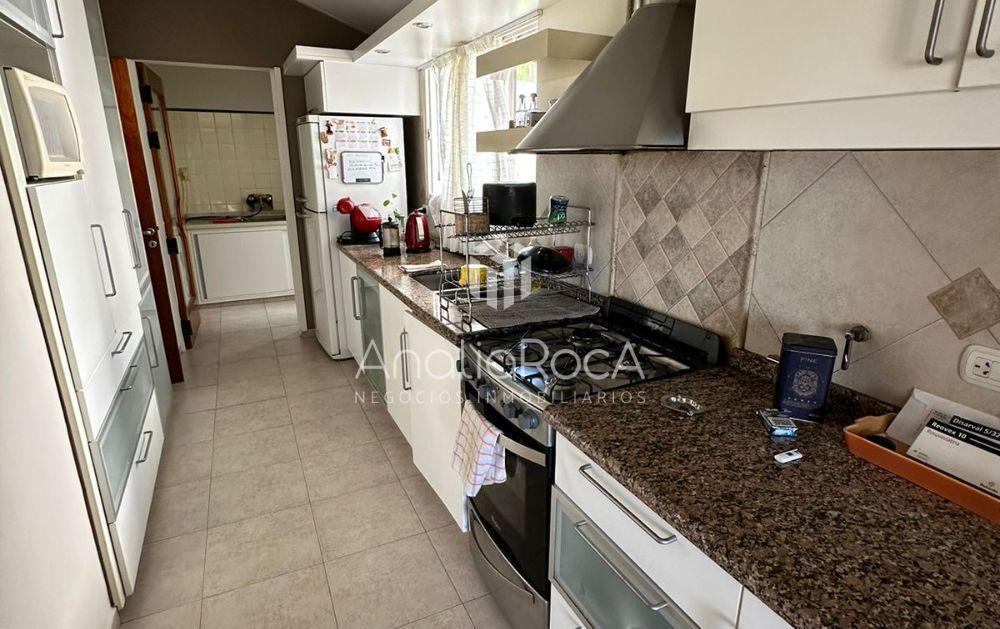 Casa en Venta con Increible Vista Al Lago 1