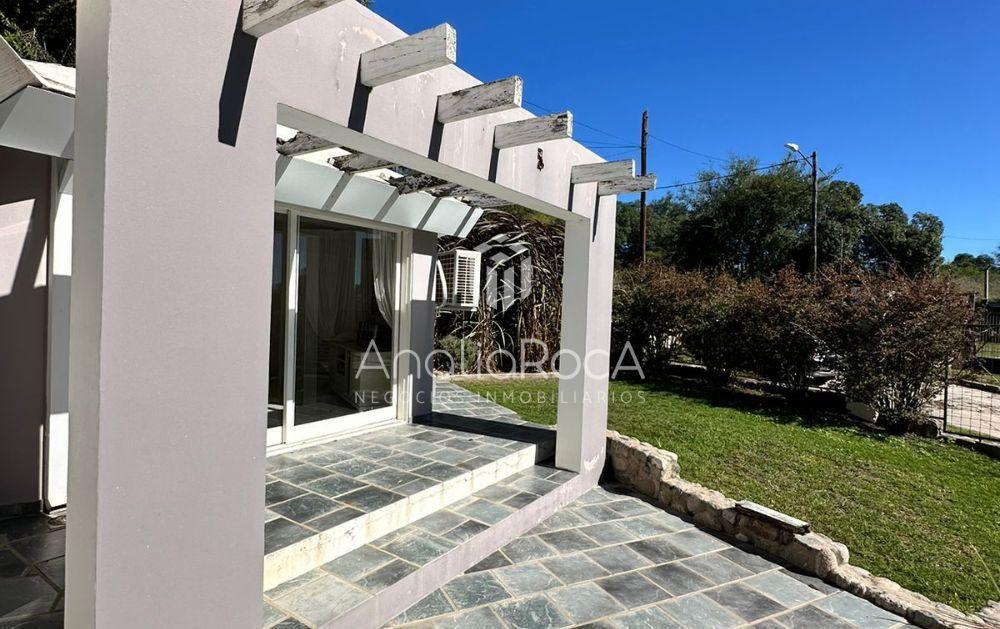 Casa en Venta con Increible Vista Al Lago 4
