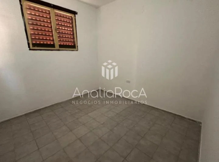 Departamento Alquiler  Anual  en Primer Piso 3