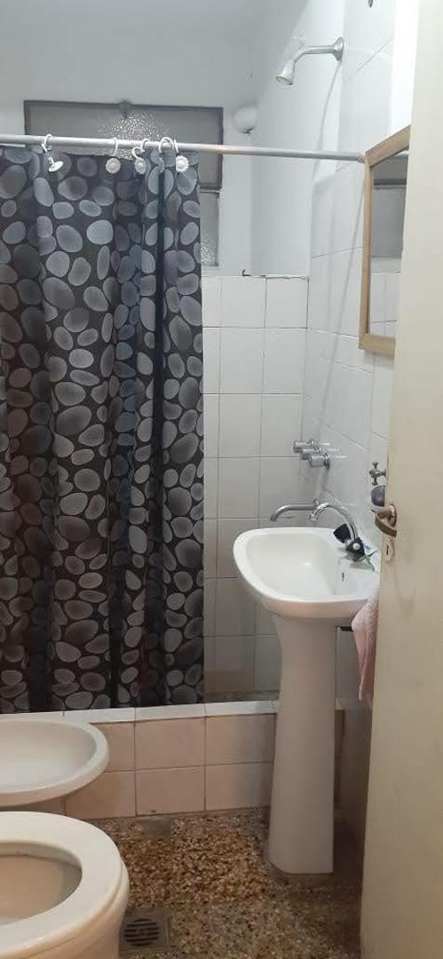 Excelente Local Al Frente con Departamento Amplio - Doble Ingr 5