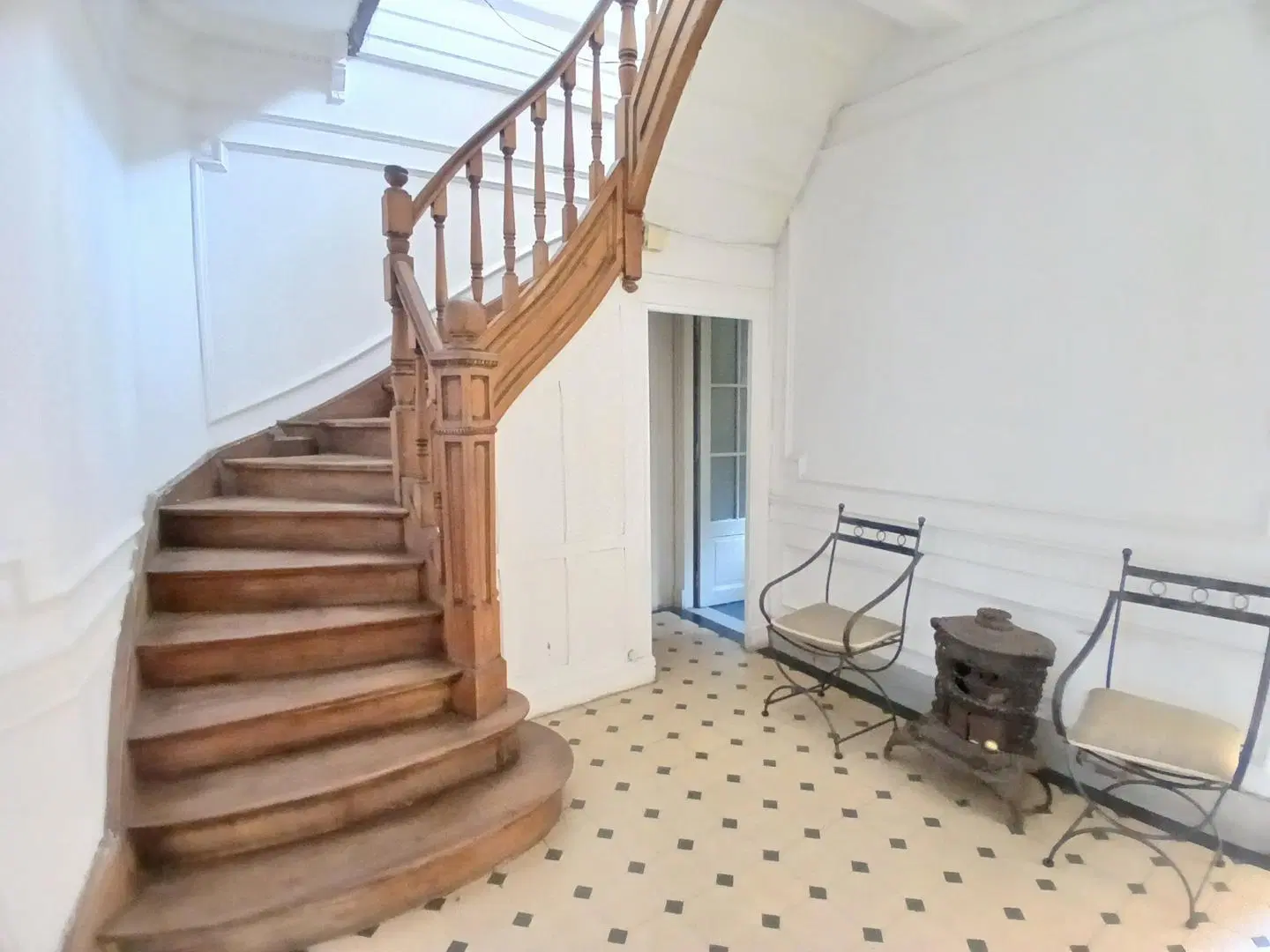 EXCELENTE CASA CON GARAGE-TERRAZA-DOBLE INGRESO 5