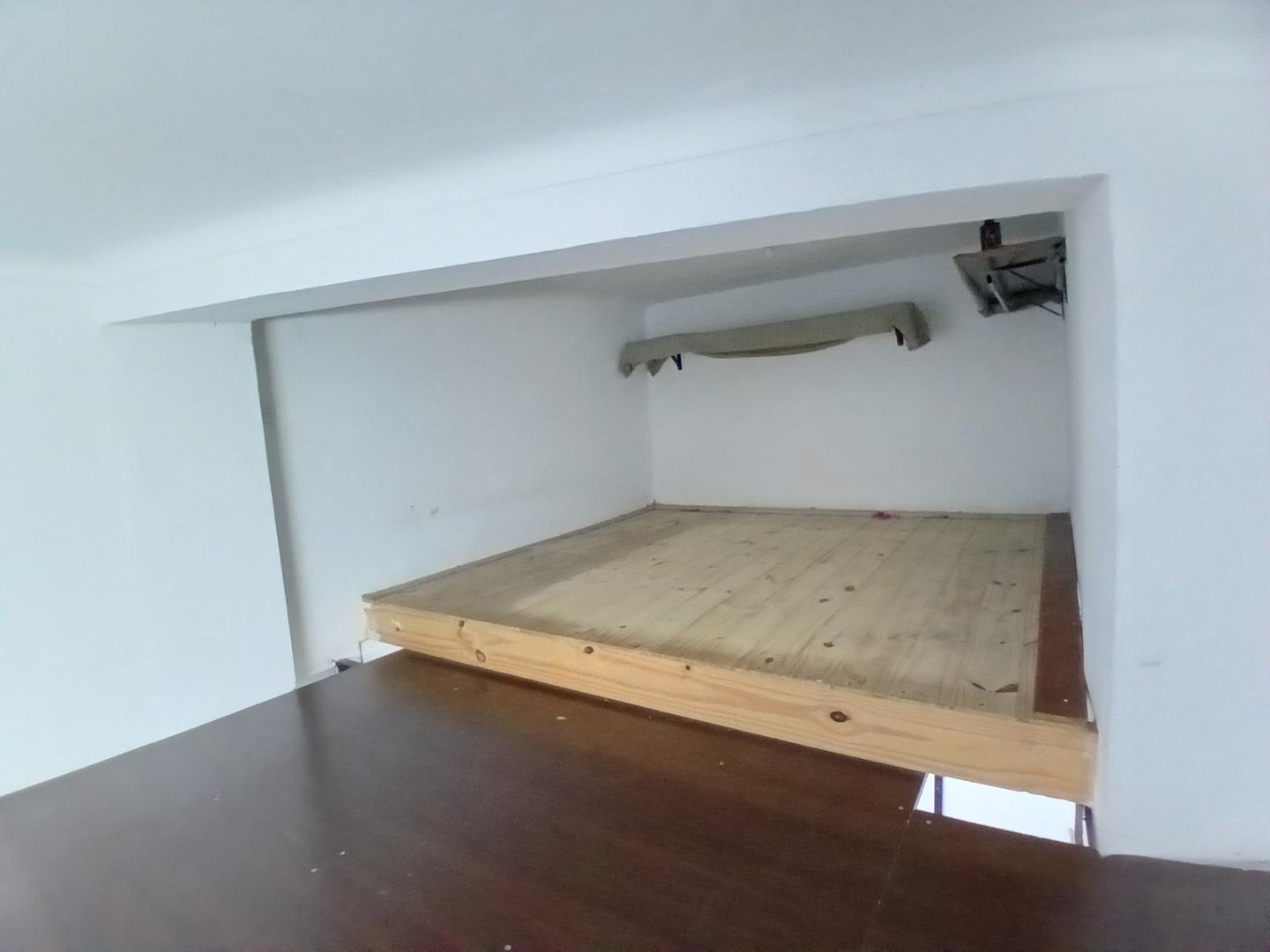 Foto de EXCELENTE LOCAL A LA CALLE C/ENT. PISO.A MTS DE AV.RIVADAVIA, imagen 5