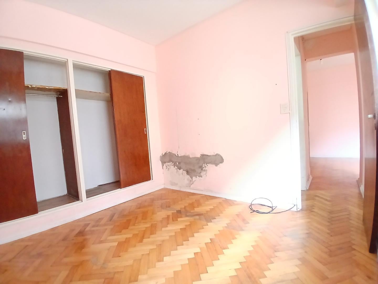 Foto de EXCELENTE DEPTO. 2 AMBIENTES-COCINA INDEP. Y LAVADERO, imagen 3