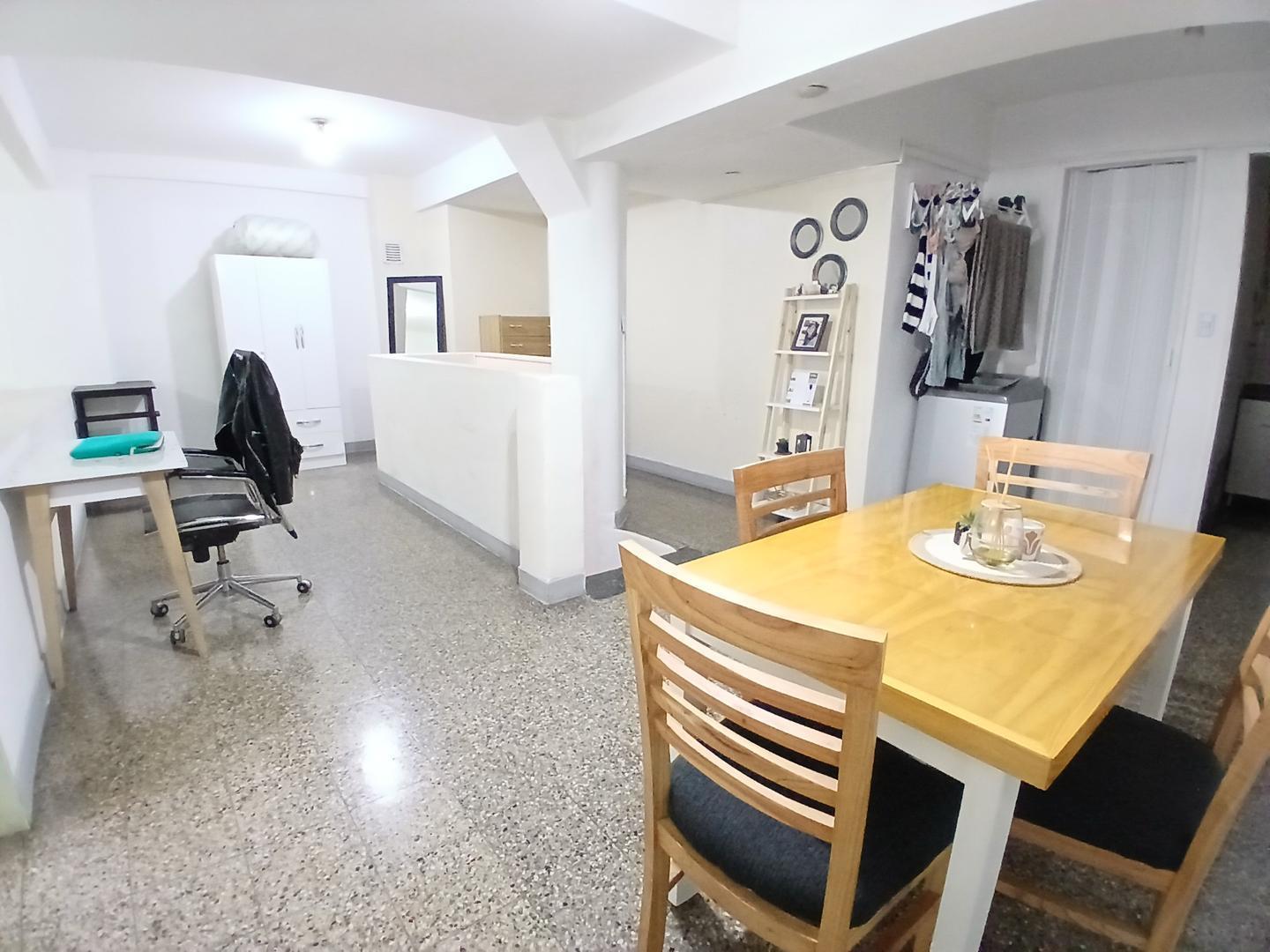 Foto de EXCELENTE LOCAL AL FRENTE CON DEPARTAMENTO AMPLIO-DOBLE INGR, imagen 1