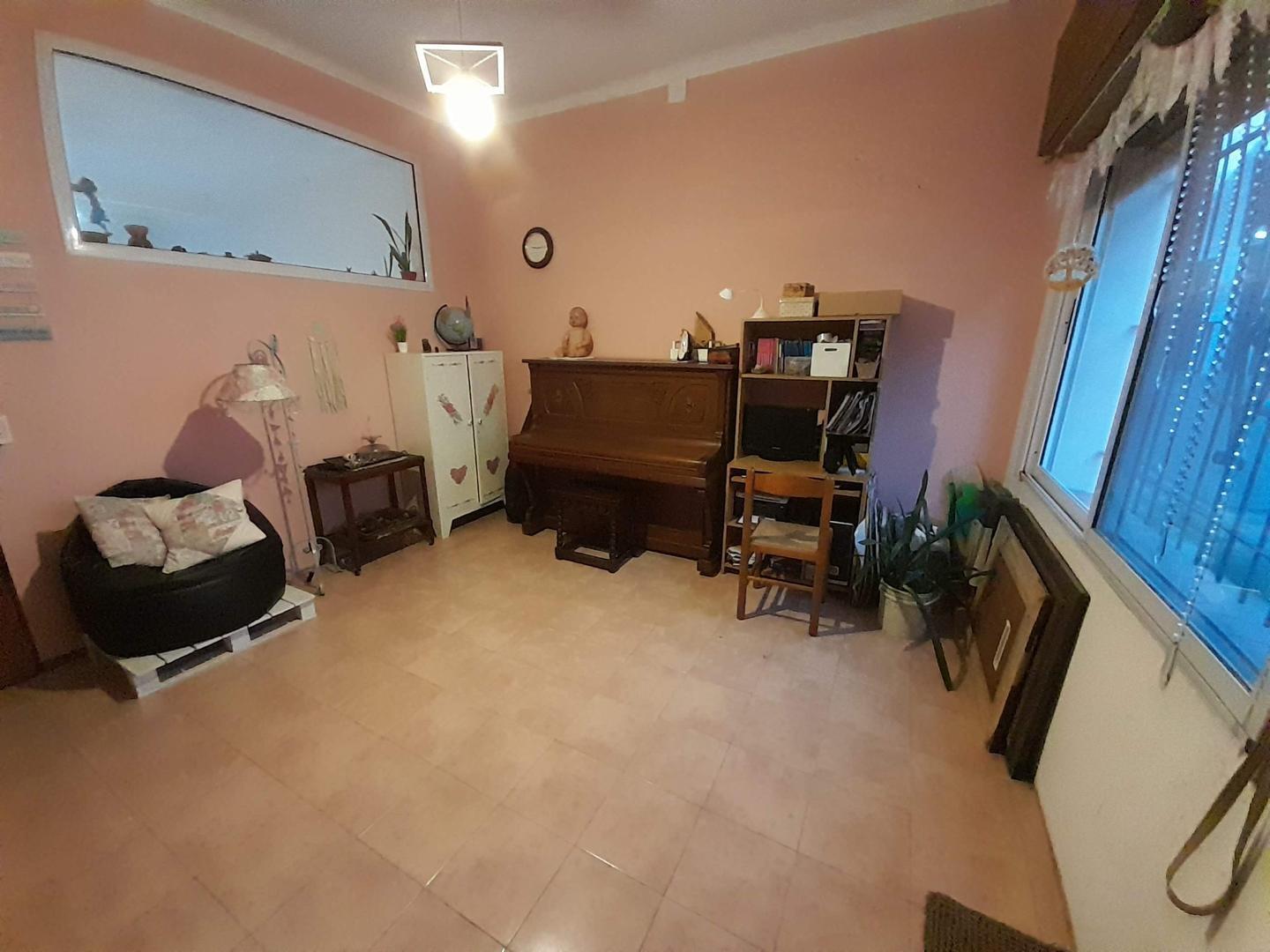 Foto de EXCELENTE CASA CON PATIO,TERRAZA,PARRILLA Y GARAGE., imagen 3