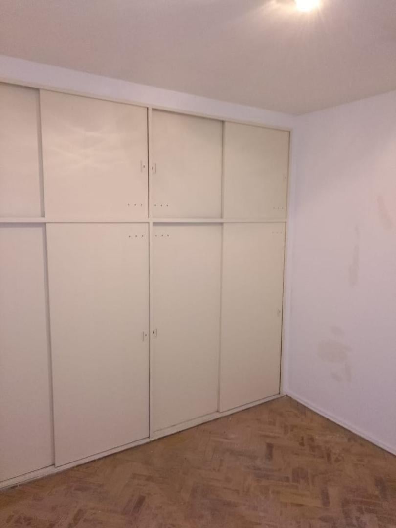 Foto de Excelente ubicación.A reciclar. Cocina indep.Baño completo., imagen 5