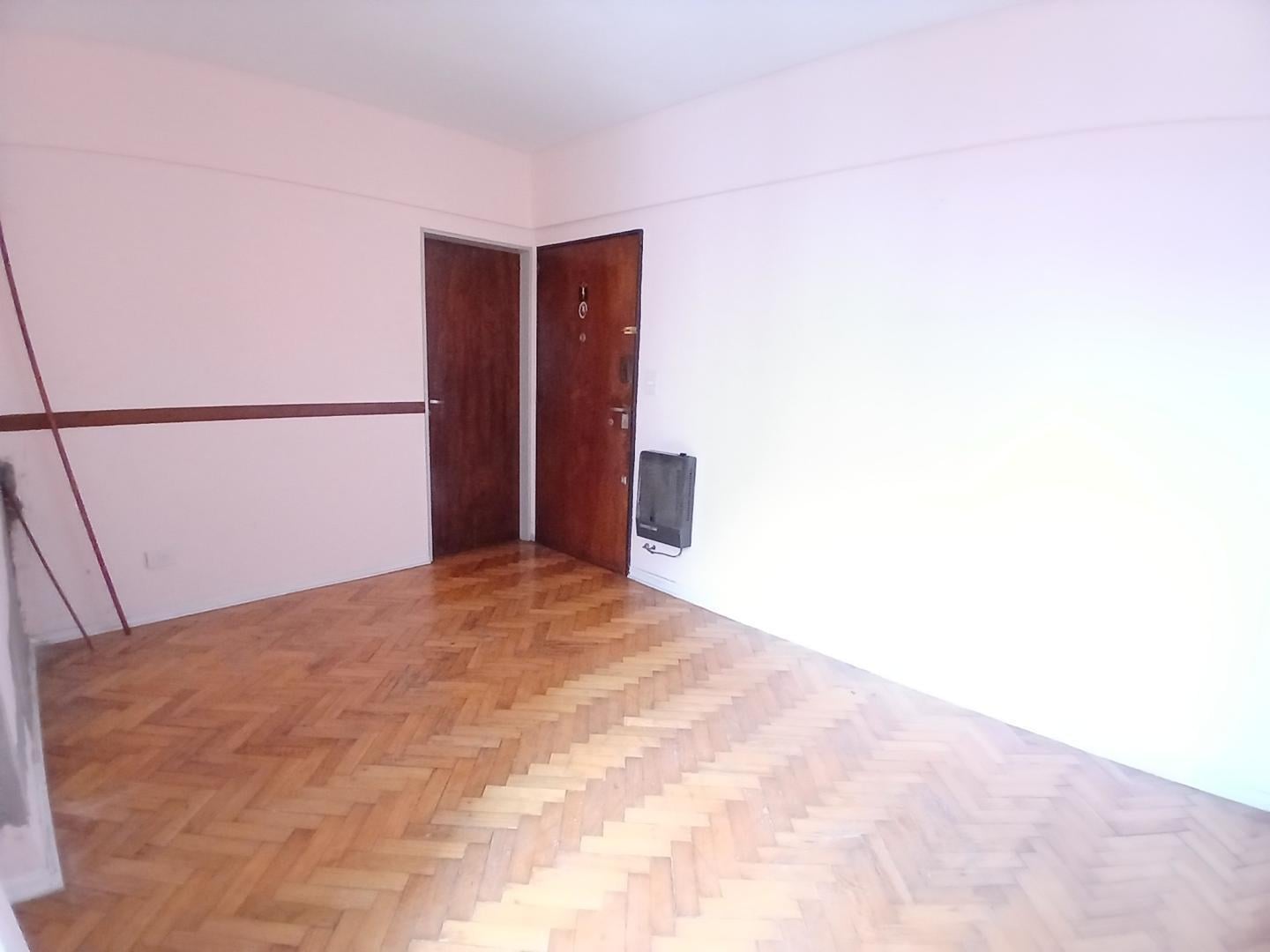 Foto de EXCELENTE DEPTO. 2 AMBIENTES-COCINA INDEP. Y LAVADERO, imagen 3