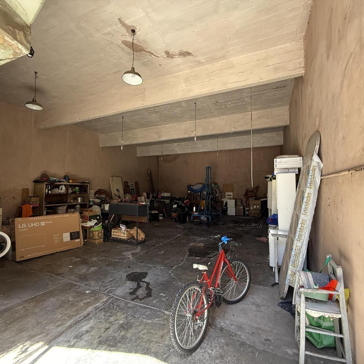 Lote de 8,66 X 44,63. Muy Buena Ubicación. 1300 m² Vendibles 1