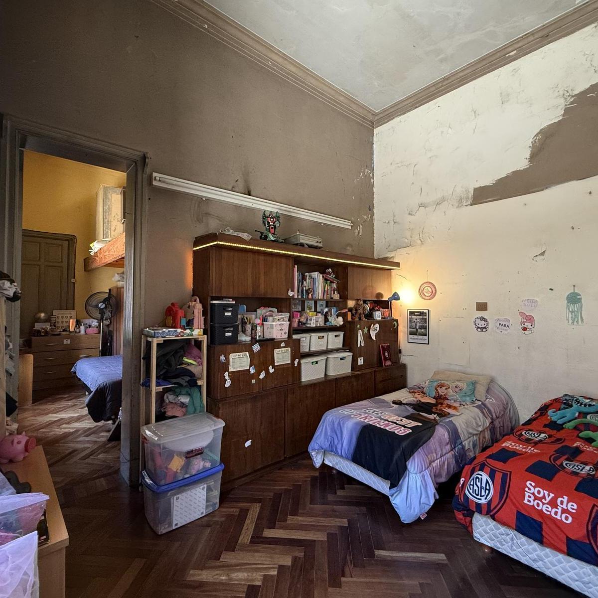 Lote de 8,66 X 44,63. Muy Buena Ubicación. 1300 m² Vendibles 3