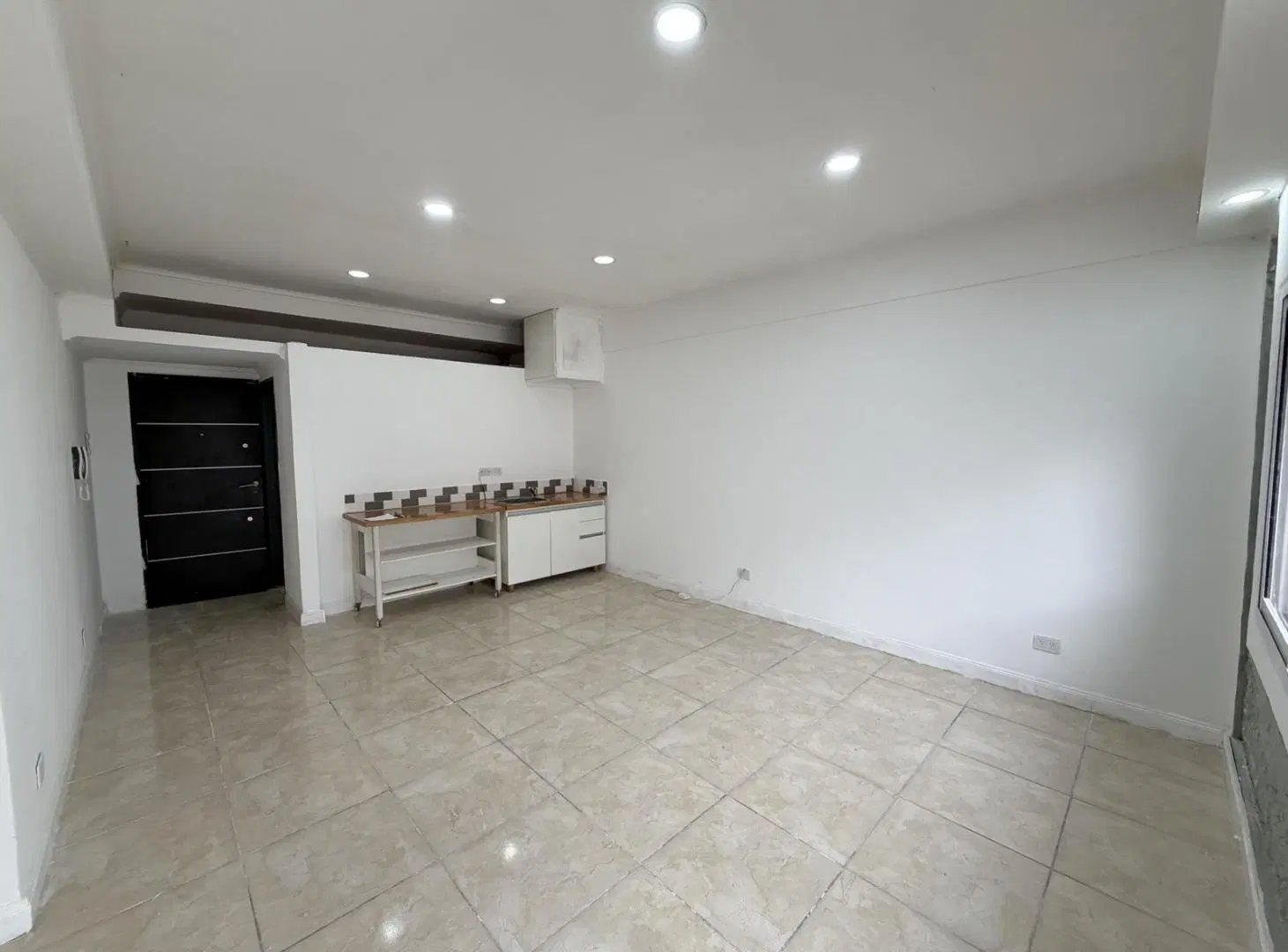 Departamento Monoambiente 28,5m2. Luminoso. Bajas Expensas. 4