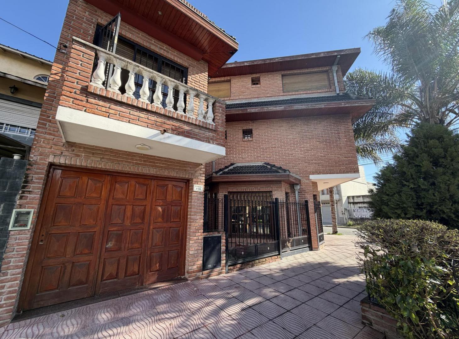 Foto de PH 5 AMB. Tipo Triplex. Garage. Patio + Terraza C/Parrilla. Excelente, imagen 2