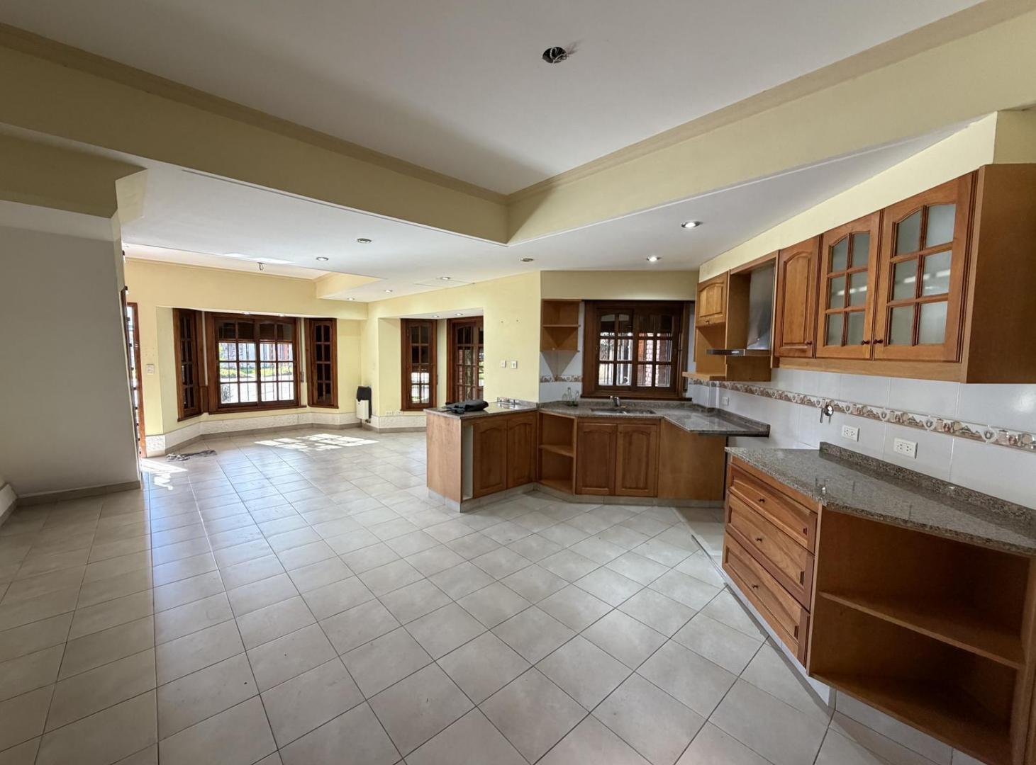 Foto de PH 5 AMB. Tipo Triplex. Garage. Patio + Terraza C/Parrilla. Excelente, imagen 4
