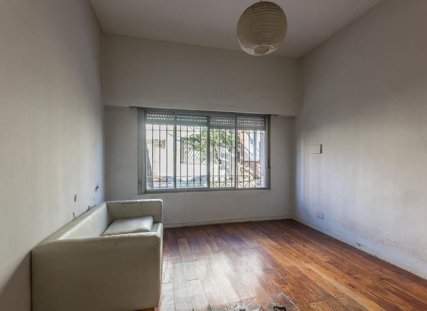 Foto de Casa 5 AMB. (Ex-Municipal) Garage, Patio y Terraza. 190m2. Muy Luminoso., imagen 1