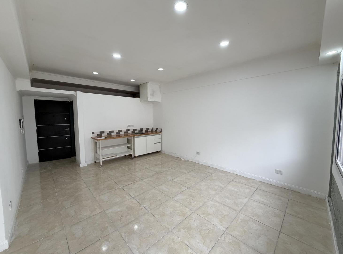 Foto de Departamento Monoambiente 28,5m2. Luminoso. Bajas Expensas., imagen 3