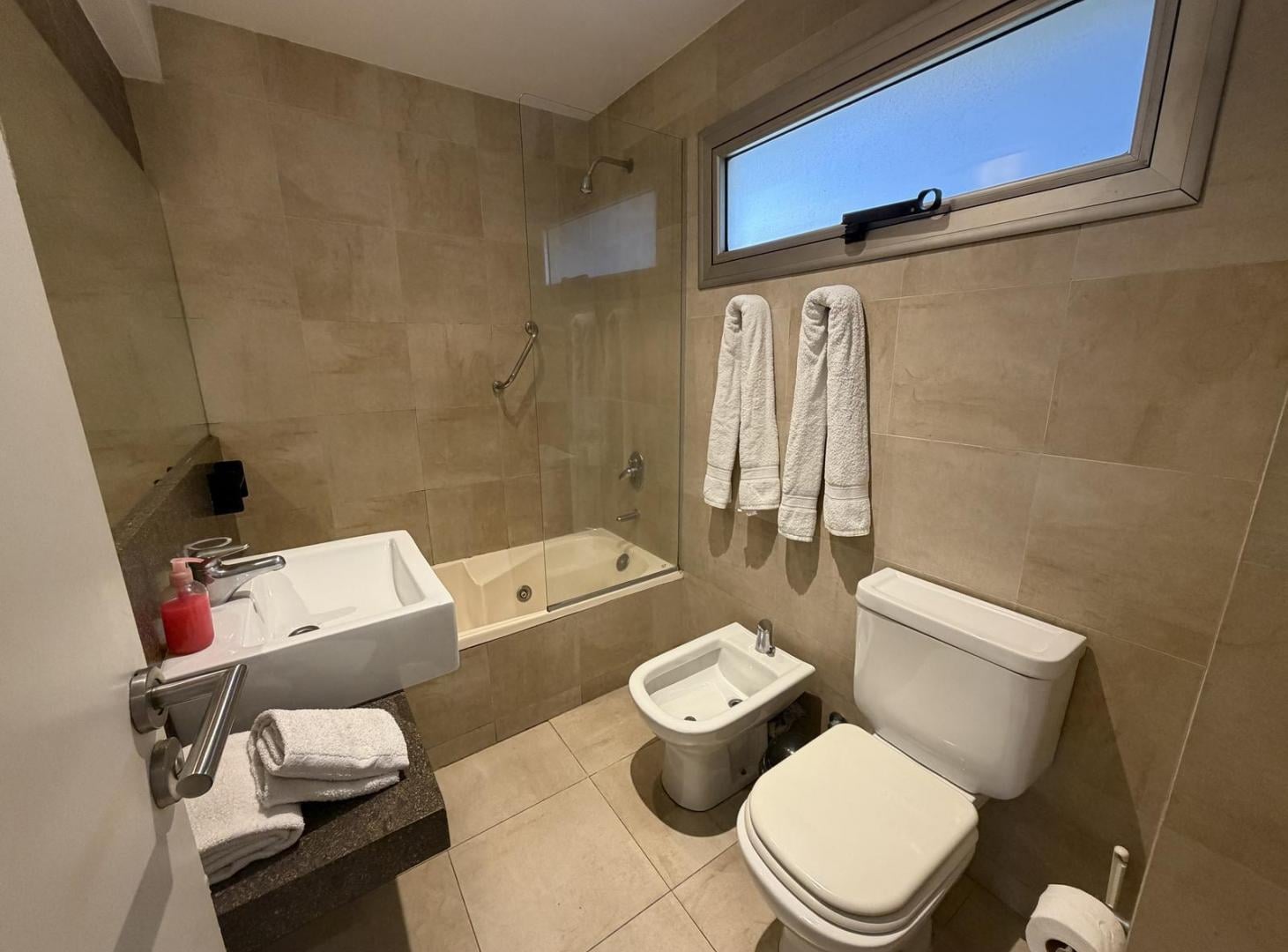 Foto de Monoambiente Amplio 37m2. Balcón. Muy Luminoso. Amenities. Departamento, imagen 1